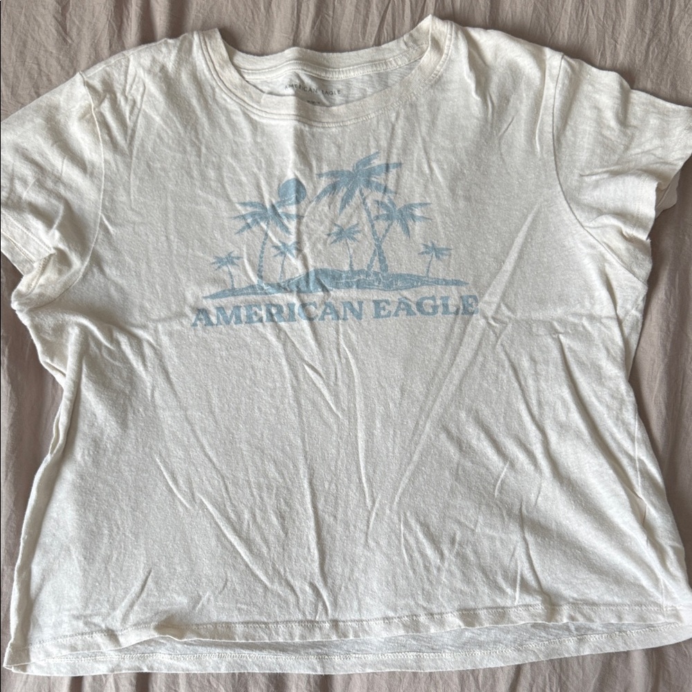 American Eagle Cream T-Shirt